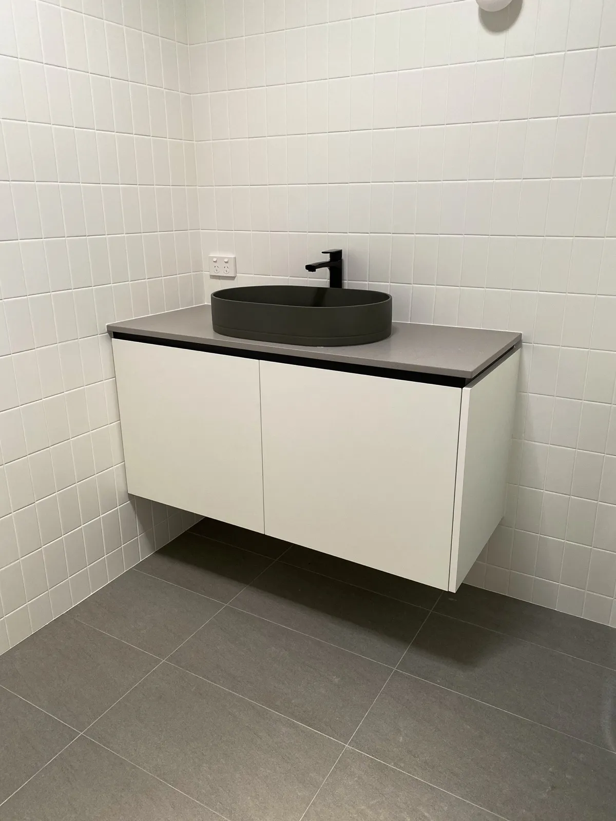 Wall-hung vanity, charcoal basin
